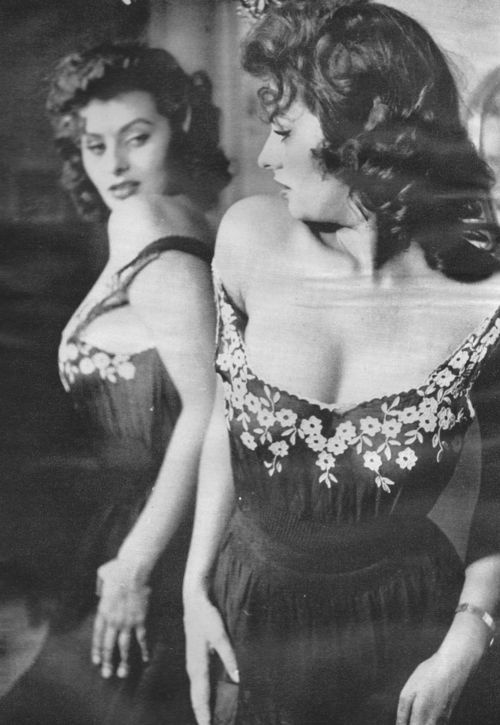Photo:  Sophia Loren 16
